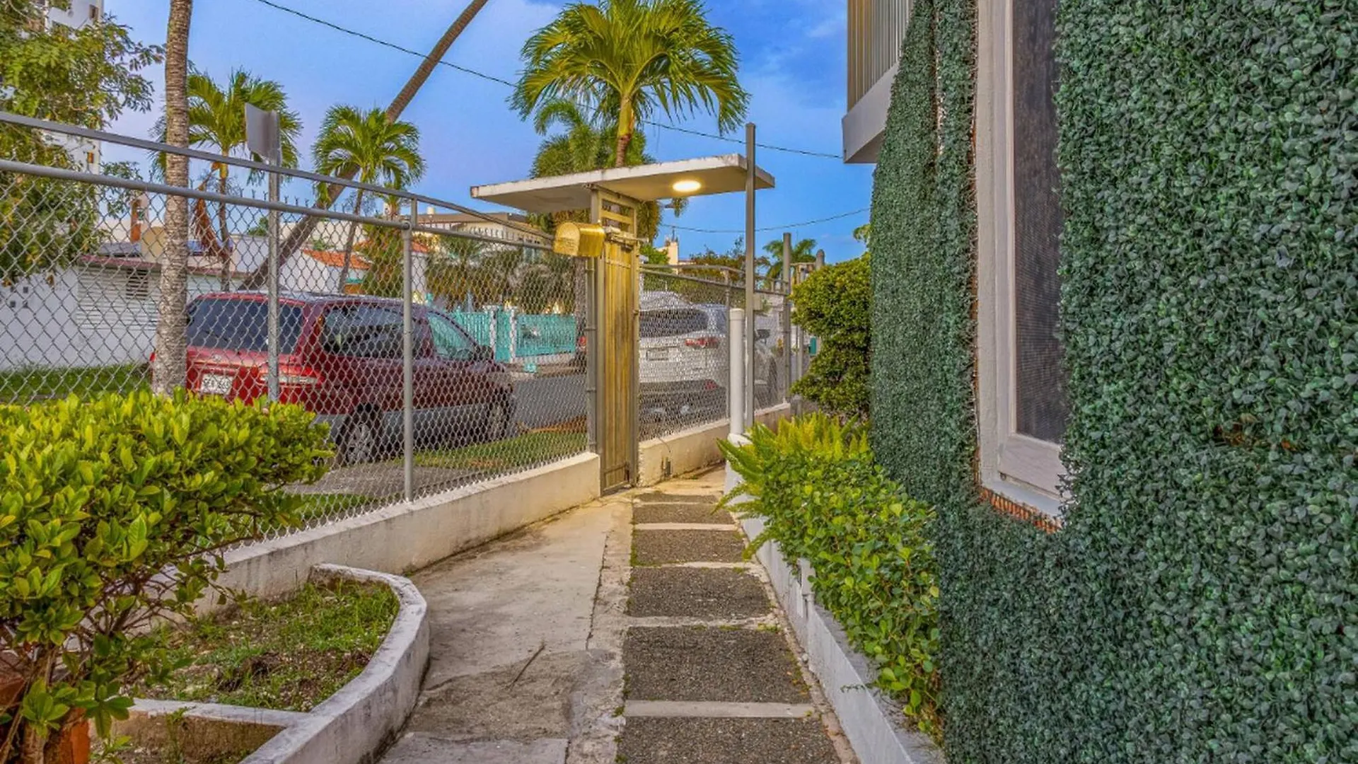 Steps To Ocean Park Beach | Terrace | Parking San Juan 0*,  Portoryko