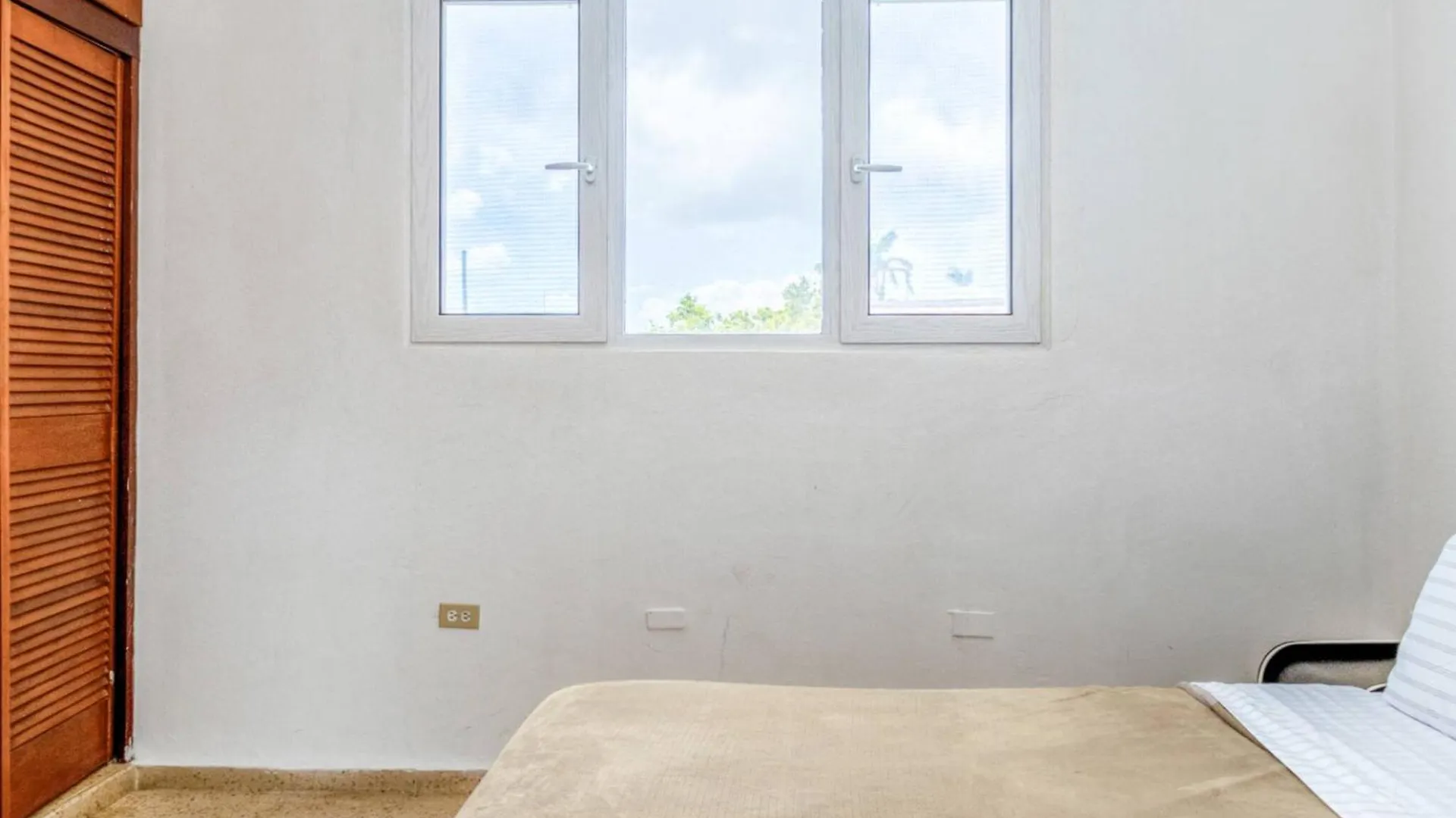 Steps To Ocean Park Beach | Terrace | Parking San Juan Apartament