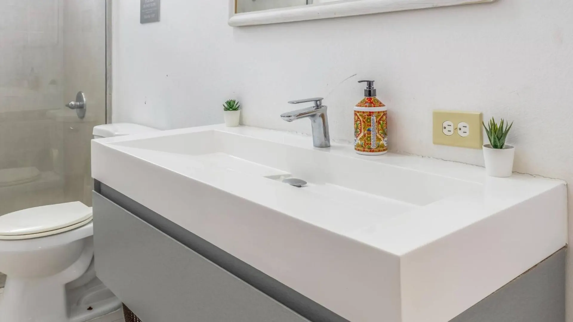 Apartament Steps To Ocean Park Beach | Terrace | Parking San Juan